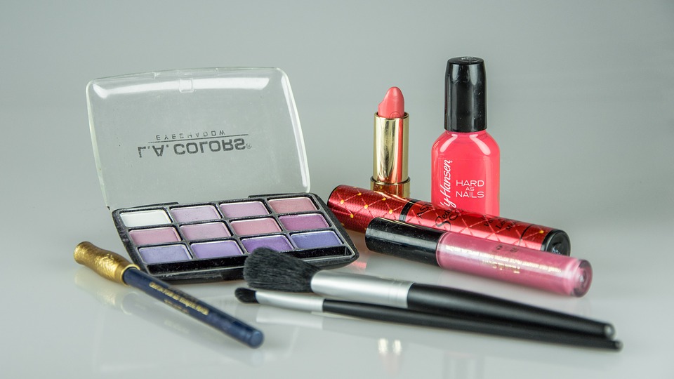 Must Have Makeup Accessories
